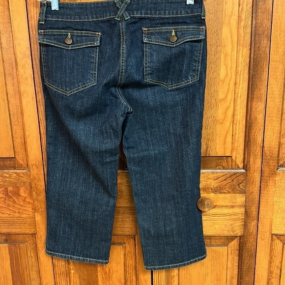 Boden Cropped Denim Cotton/Lycra Red/Green Stitching Accents Jeans 12R - Picture 2 of 13